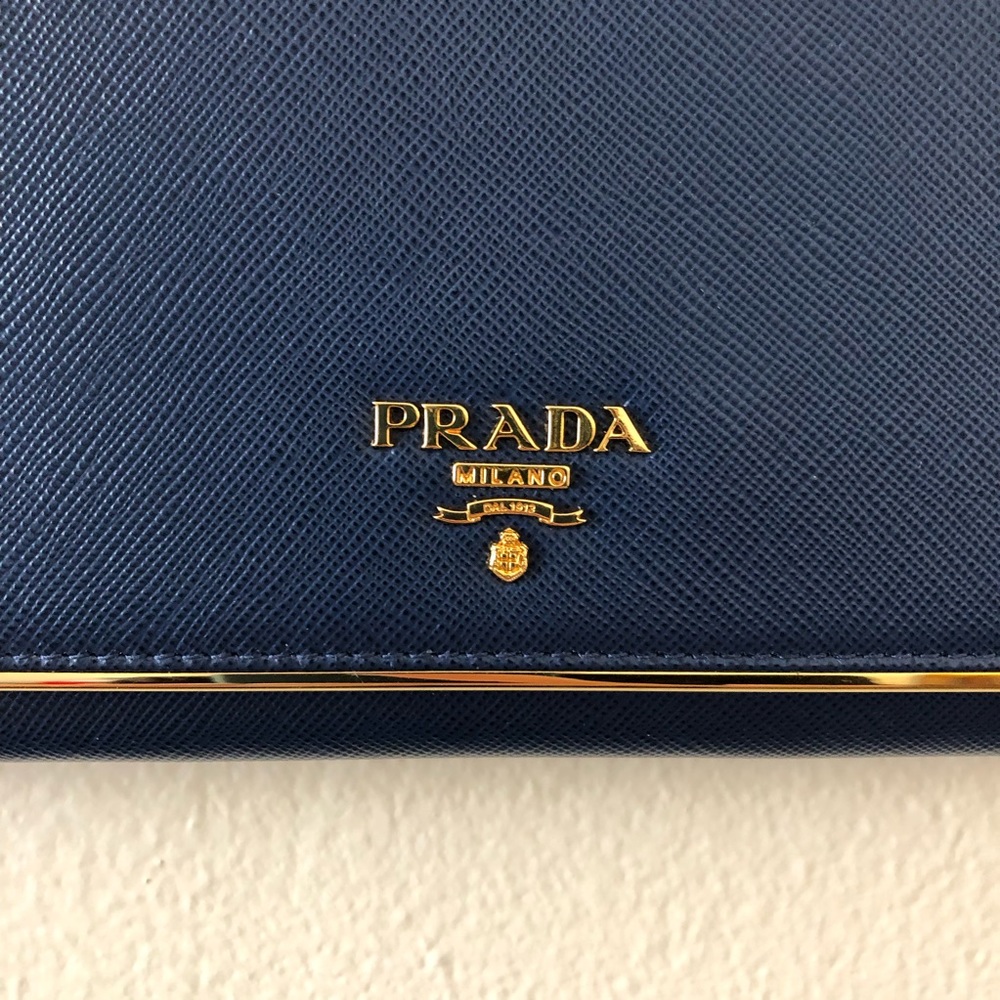 Prada, Chain Wallet - Picture 4 of 11